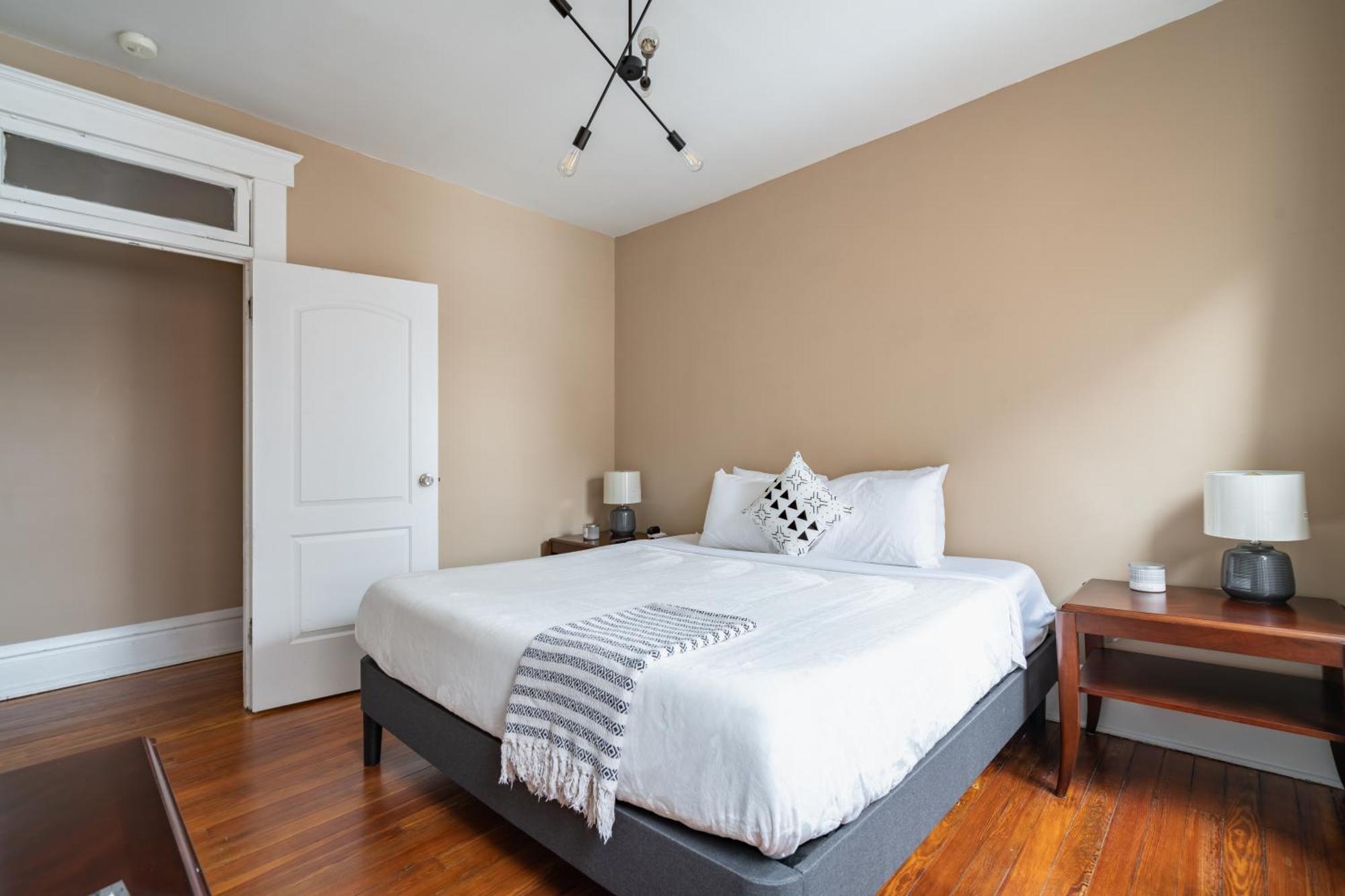 Prime Location Top Rated Free Parking Clean Columbus Exterior photo